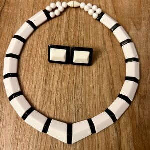 Vintage 1989 Avon Art Deco 3pc set black & white necklace and clip on earrings